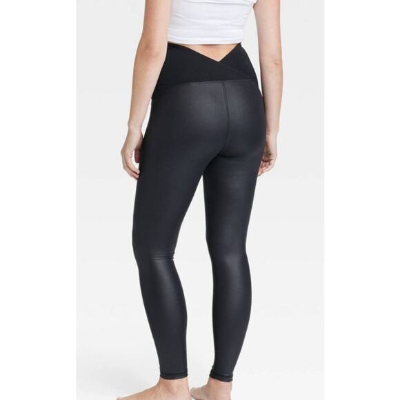 Ingrid & Isabel High Gloss Maternity Long Leggings Maternity Black Large NWT - Picture 2 of 8